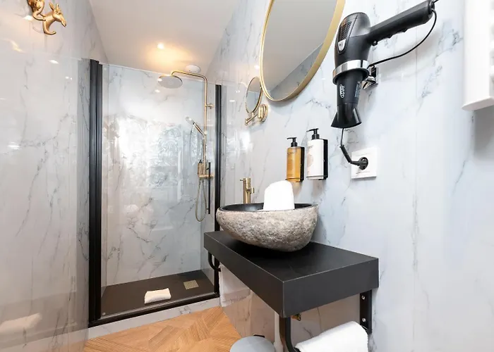 La Jungle * Ζουάν λε Πιν